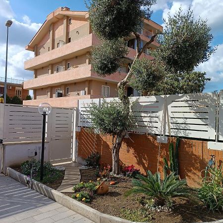 Touch&Go - Stanza Privata Con Servizi Ciampino Exteriér fotografie
