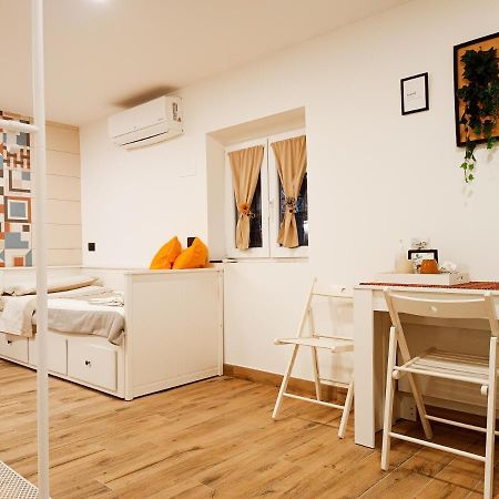 Touch&Go - Stanza Privata Con Servizi Ciampino Exteriér fotografie